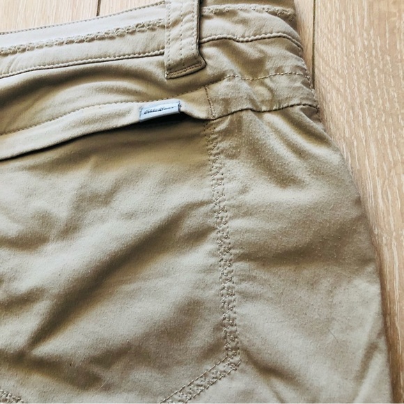 Eddie Bauer Outdoor Hiking Shorts with Zippered Pockets in Beige Size 16 - Picture 13 of 16